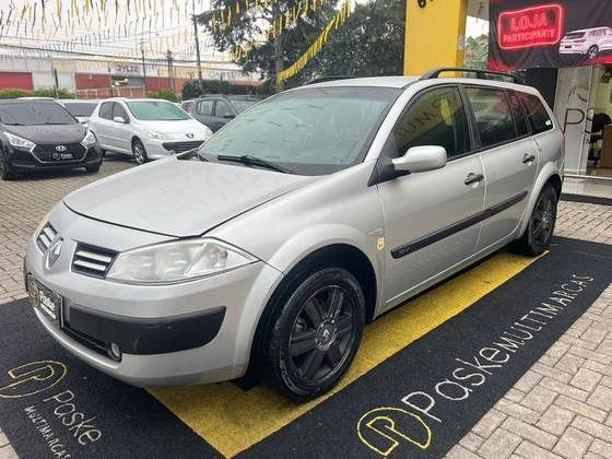 RENAULT MEGANE 1.6 DYNAMIQUE 16V FLEX 4P MANUAL RENAULT MEGANE 1.6 DYNAMIQUE 16V FLEX 4P MANUAL